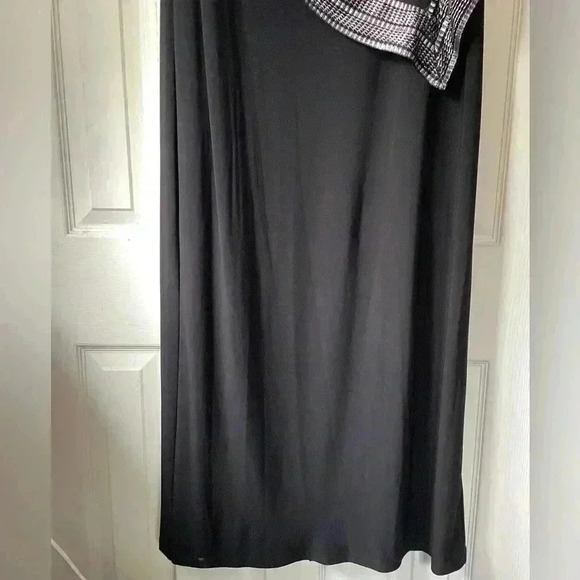 SLNY Black Overlay Style Metallic-Trim Capelet Sheath Maxi Dress16 - Picture 6 of 12